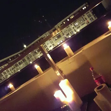 Cozy Luxury Quiet Pool Gym 아파트 크라쿠프